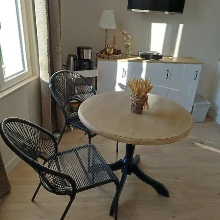 Un Nid D ' * كابورغ